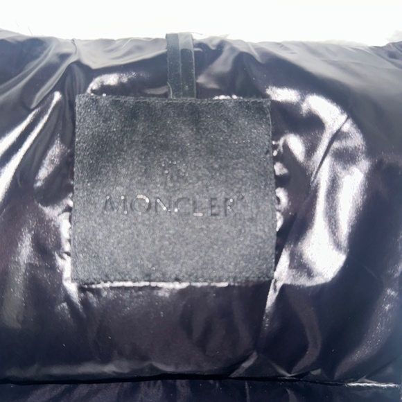 Moncler Down puffer jacket - Picture 2 of 3